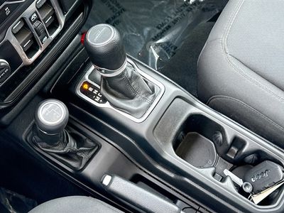 2022 Jeep Gladiator - Photo 26