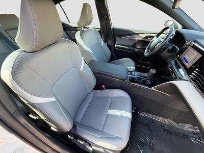 2025 Toyota Camry - Photo 13
