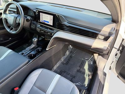 2025 Toyota Camry - Photo 12