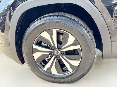 2025 Volkswagen Atlas - Photo 40