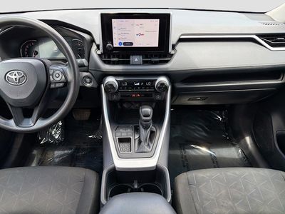 2024 Toyota RAV4 - Photo 17