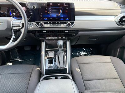 2024 Chevrolet Colorado - Photo 18
