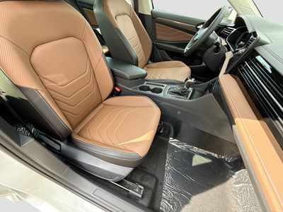2026 Volkswagen Jetta - Photo 13