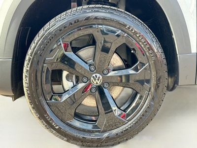 2026 Volkswagen Taos - Photo 42