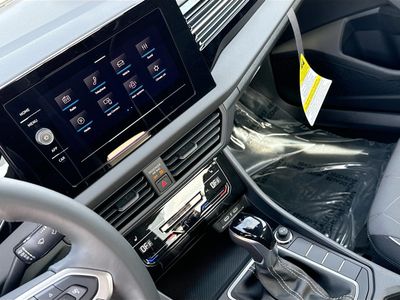 2026 Volkswagen Jetta - Photo 25