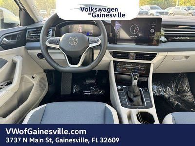 2025 Volkswagen Jetta - Photo 9