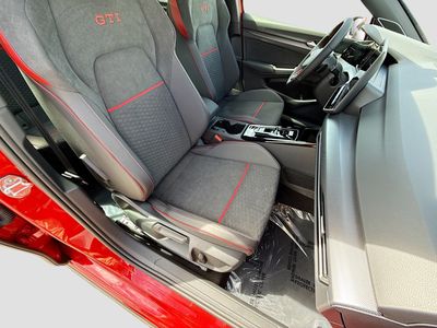 2026 Volkswagen Golf GTI - Photo 14