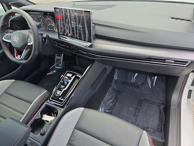 2025 Volkswagen Golf GTI - Photo 10