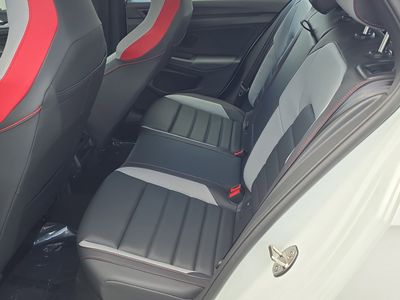 2025 Volkswagen Golf GTI - Photo 15