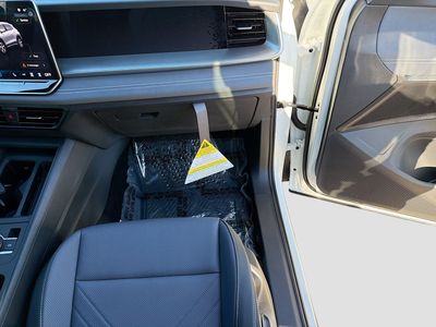 2026 Volkswagen Tiguan - Photo 17