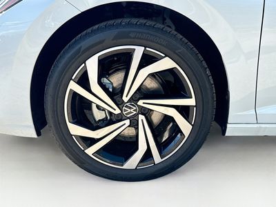 2026 Volkswagen Jetta - Photo 41