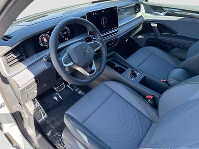 2026 Volkswagen Tiguan — photo 26 view