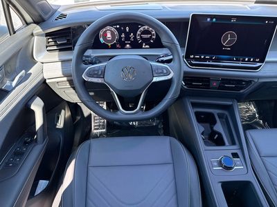 2026 Volkswagen Tiguan — photo 17 view