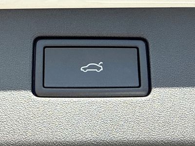 2026 Volkswagen Tiguan — photo 13 view