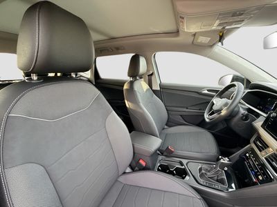 2026 Volkswagen Taos - Photo 15