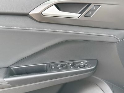 2026 Volkswagen Taos - Photo 23