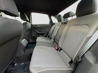 2026 Volkswagen Jetta - Photo 18