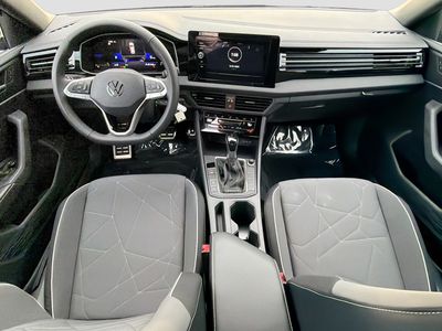 2026 Volkswagen Jetta - Photo 14