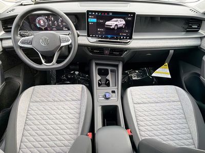 2026 Volkswagen Tiguan - Photo 14