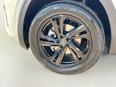 2026 Volkswagen Atlas Cross Sport - Photo 42