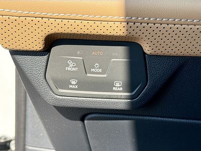2026 Volkswagen Atlas Cross Sport - Photo 36