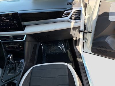 2026 Volkswagen Taos - Photo 17