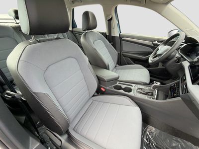 2026 Volkswagen Jetta - Photo 12