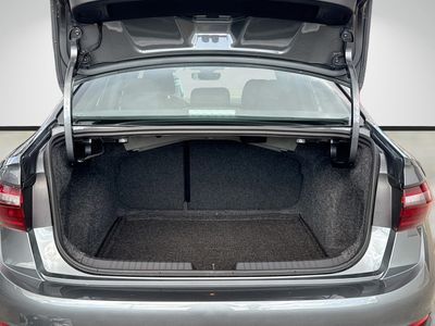 2026 Volkswagen Jetta - Photo 12