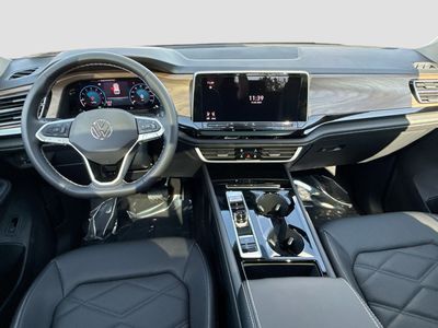 2026 Volkswagen Atlas — photo 16 view