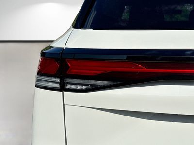 2026 Volkswagen Tiguan - Photo 10