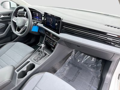 2026 Volkswagen Jetta - Photo 12