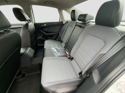 2026 Volkswagen Jetta - Photo 18