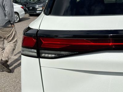 2026 Volkswagen Tiguan - Photo 10