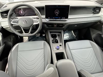 2026 Volkswagen Tiguan - Photo 16