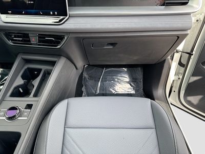 2026 Volkswagen Tiguan - Photo 18