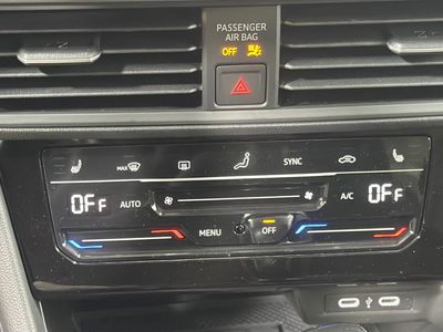 2026 Volkswagen Jetta - Photo 32