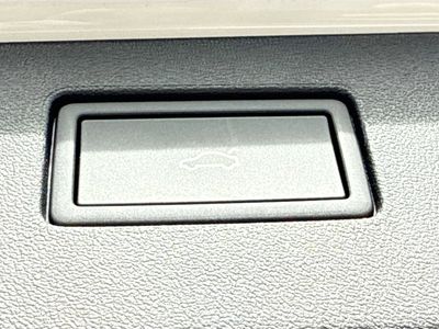 2026 Volkswagen Tiguan - Photo 13