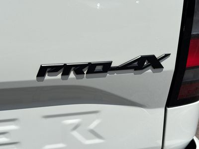 2023 Nissan Frontier - Photo 11