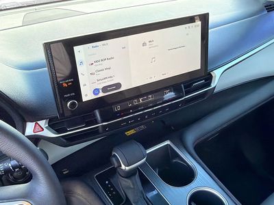 2025 Toyota Sienna - Photo 28