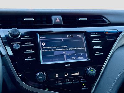 2020 Toyota Camry - Photo 28