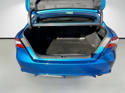 2020 Toyota Camry - Photo 12