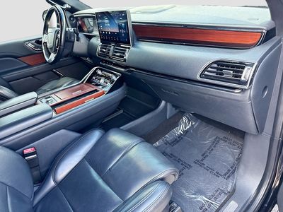 2022 Lincoln Navigator - Photo 14
