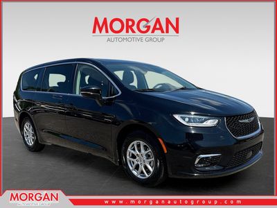 2024 Chrysler Pacifica - Photo 1