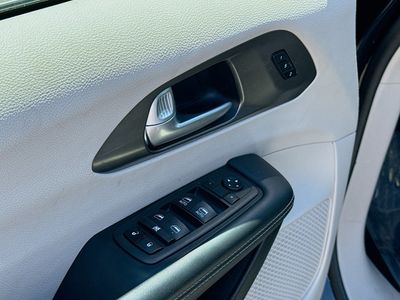 2024 Chrysler Pacifica - Photo 23