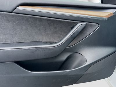 2023 Tesla Model 3 - Photo 21