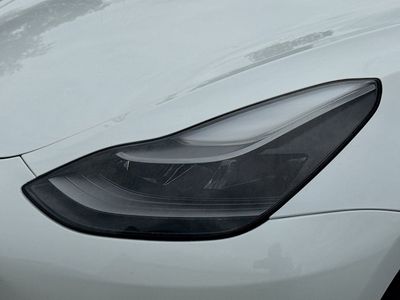 2023 Tesla Model 3 - Photo 9