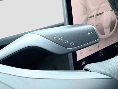 2023 Tesla Model 3 - Photo 28