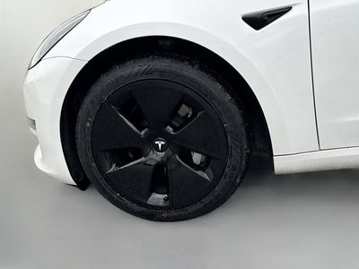 2023 Tesla Model 3 - Photo 40