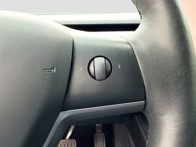 2023 Tesla Model 3 - Photo 36