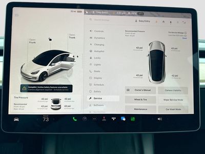 2023 Tesla Model 3 - Photo 38